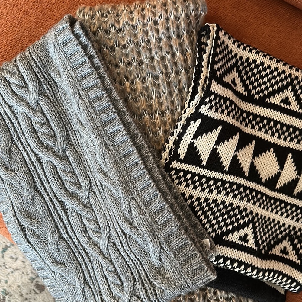 3 knit infinity scarves